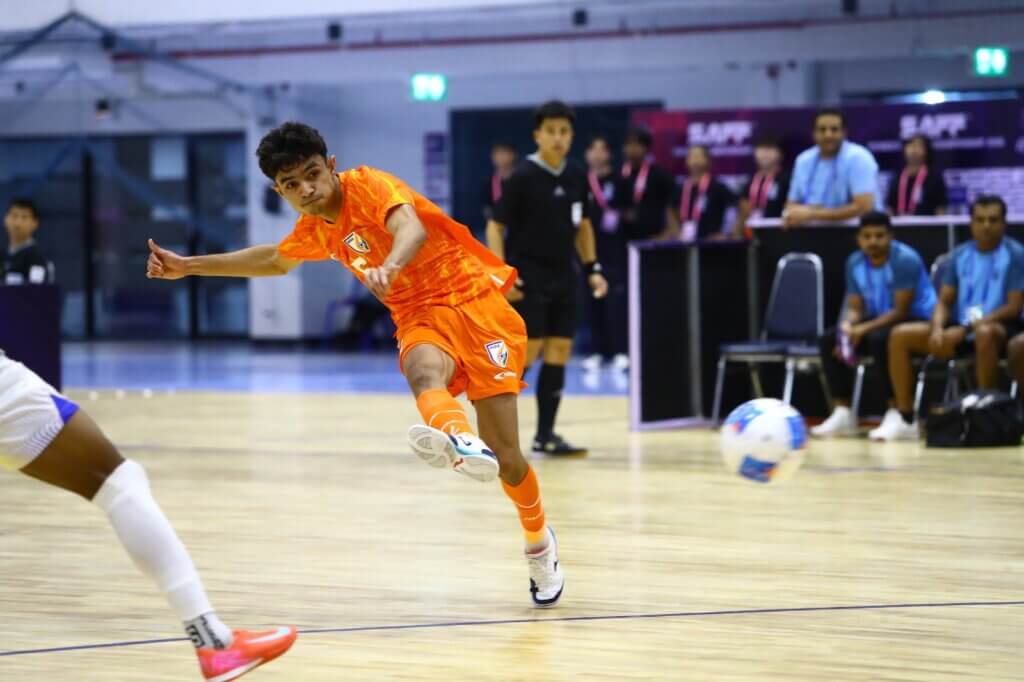 India down Sri Lanka