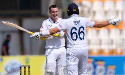 Joe Root and Harry Brook in Sydney