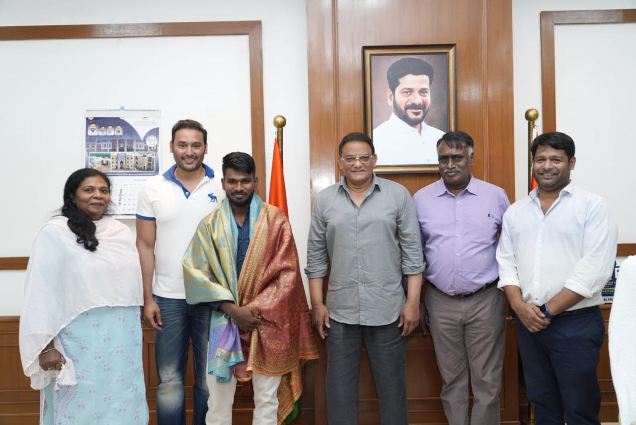 Mohd Azhar with Aaron  George