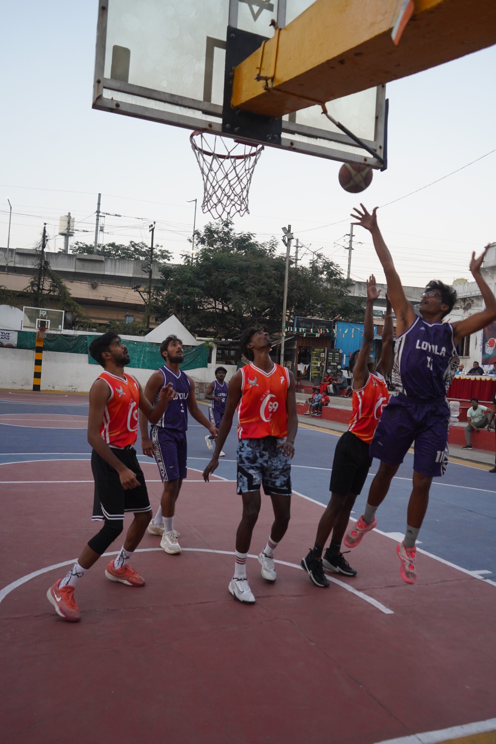 A Loyola Academy hoopster