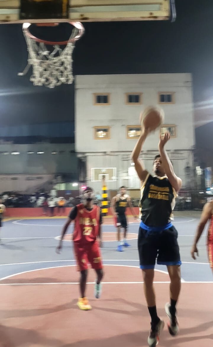 Tejendra of Sanathnagar PG (Black) going for a Lay-up