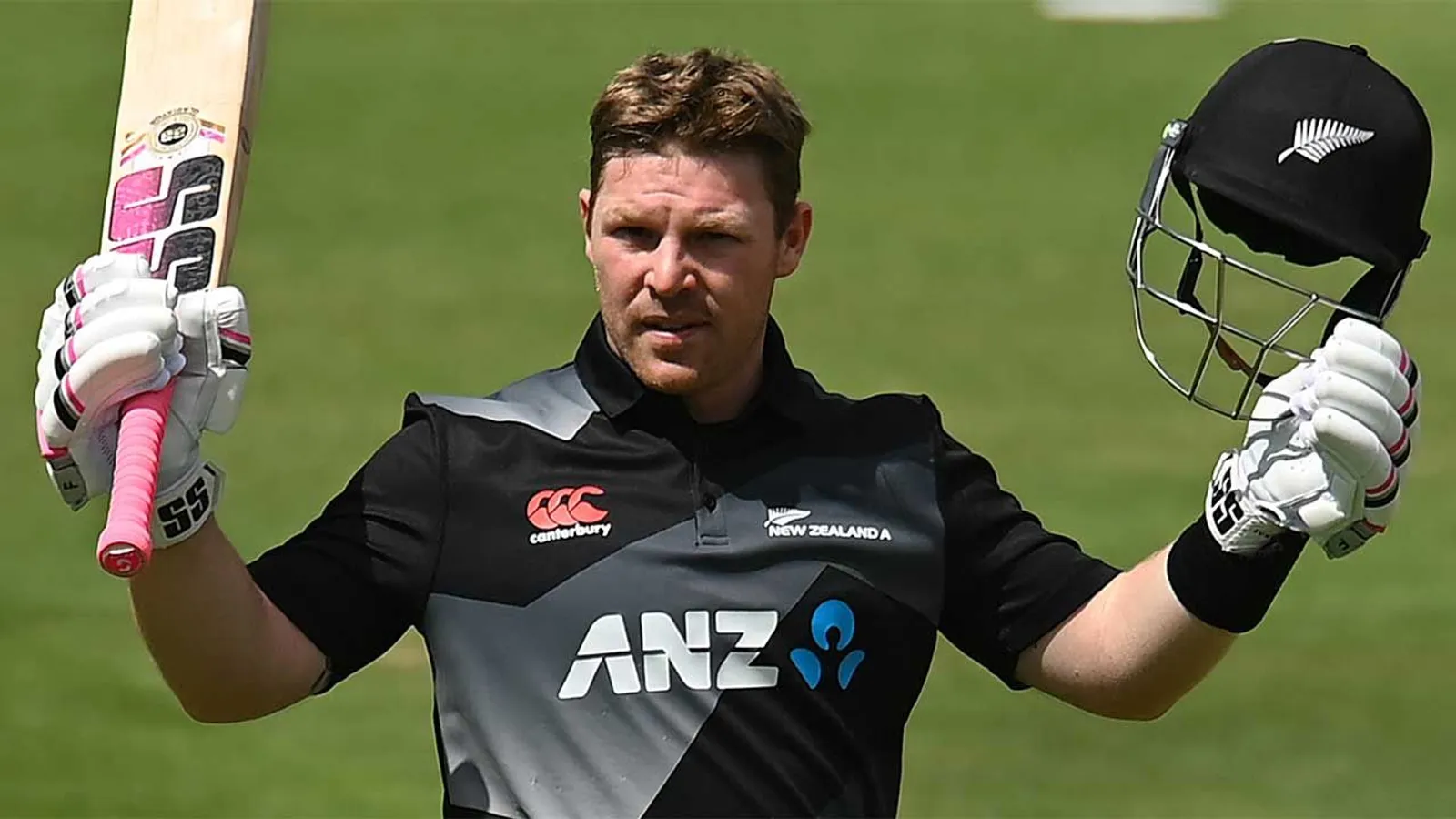 Tim Seifert of New Zealand