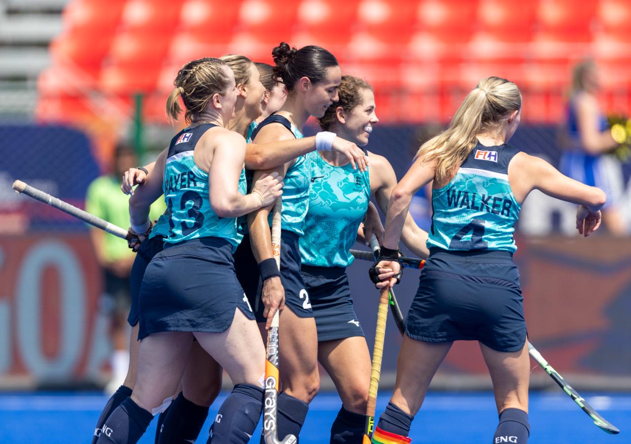 England defeated Italy 5-2