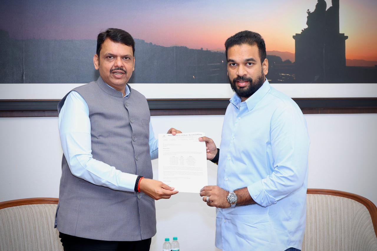 Devendra Fadnavis and Mumbai CA president Ajinkya Naik