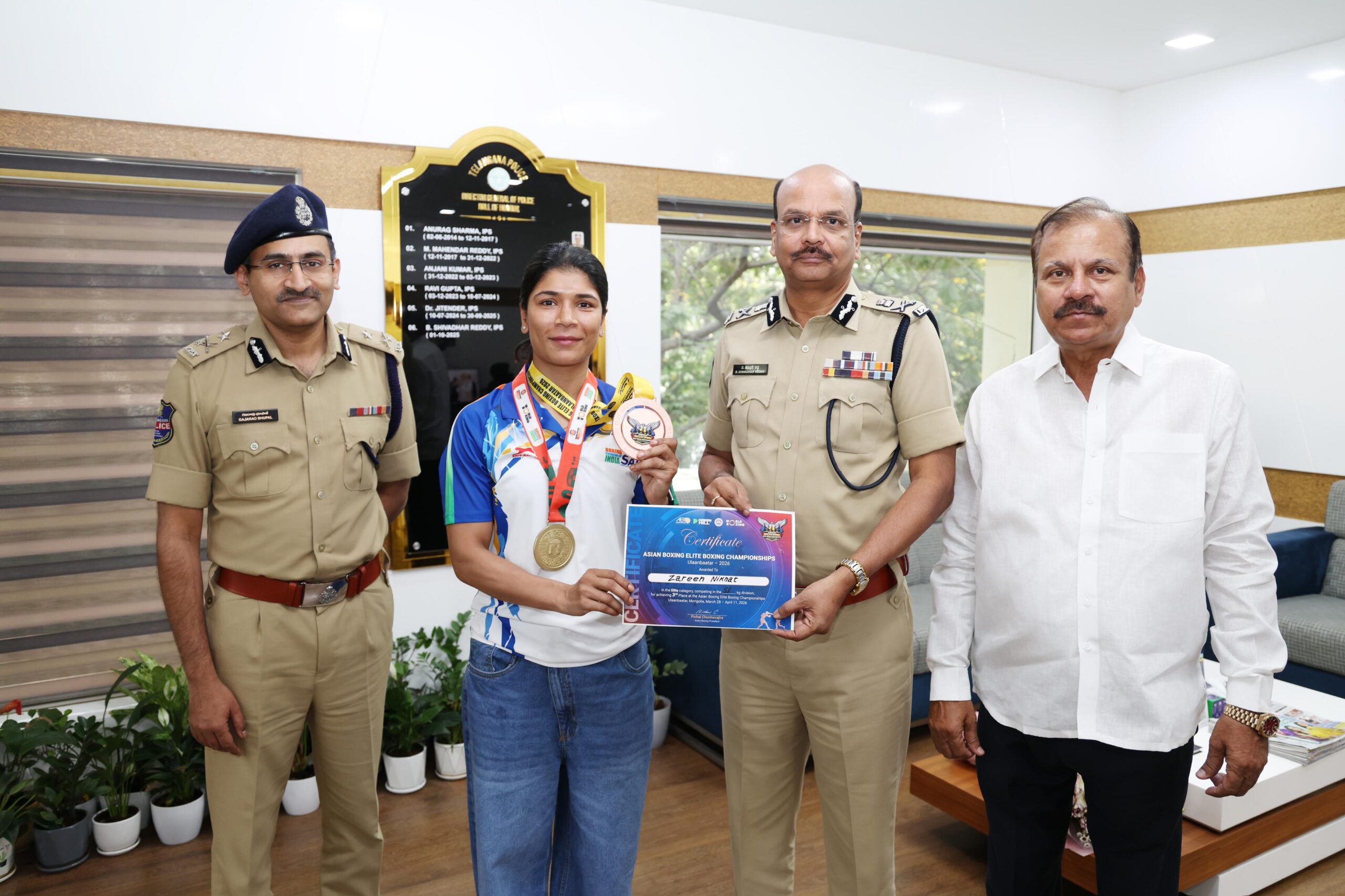 Nikhat Zareen and Telangana DGP B Shivadhar Reddy