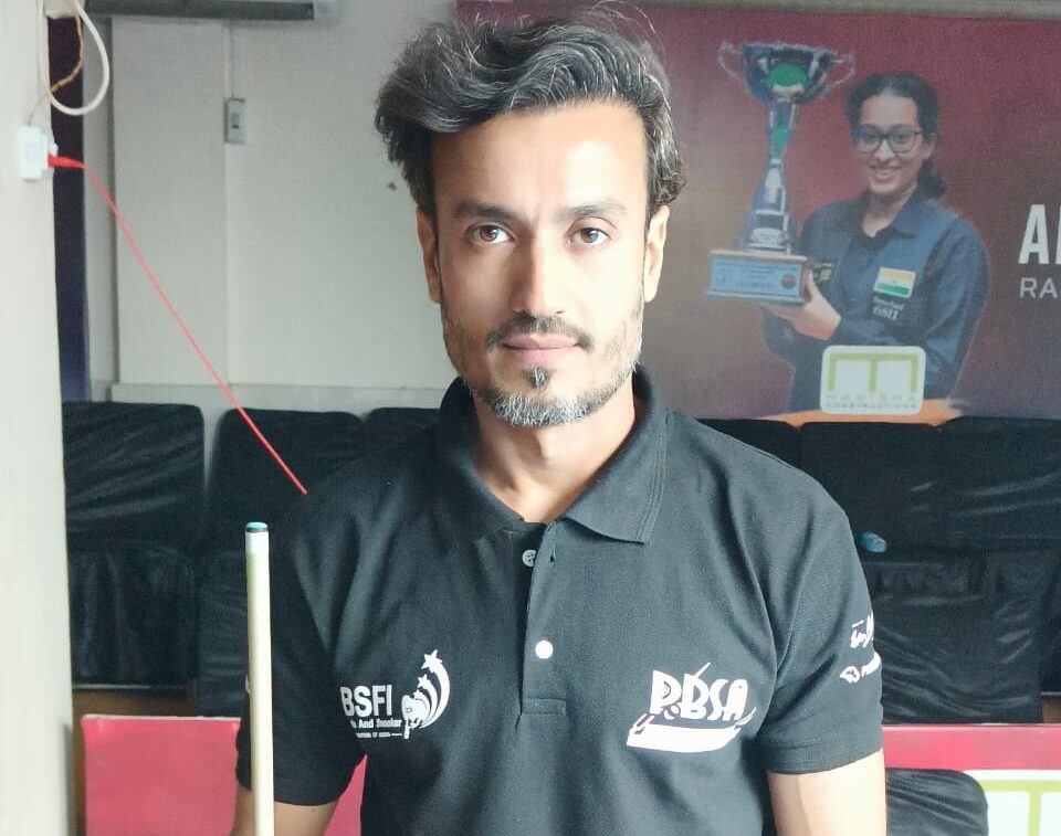 Shahbaaz Adil Khan to meet Pankaj Advani in semis