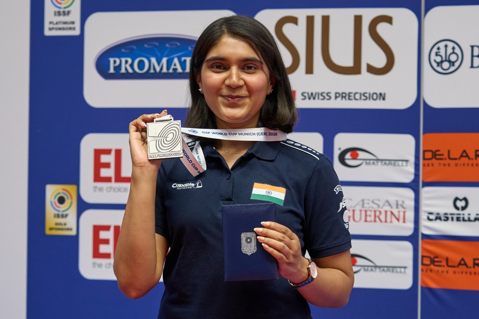 Esha Singh in Indian shooting team for the Asian Games
