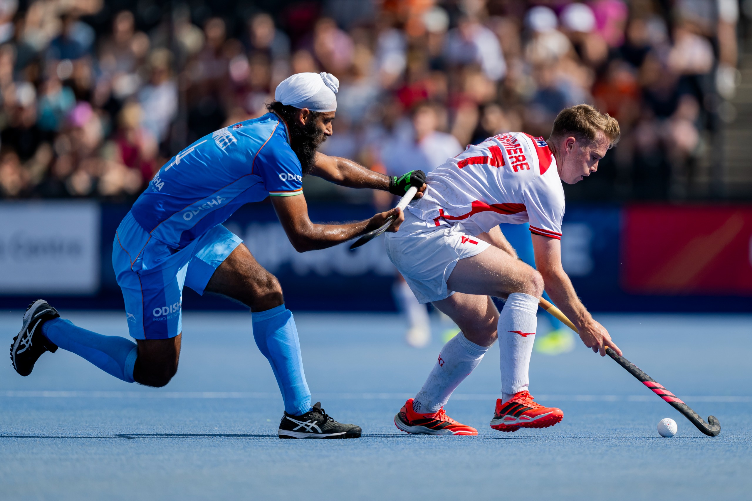 India shoot out England 3-2