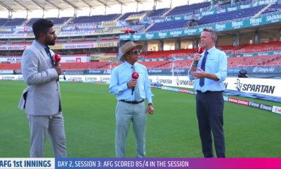 Sunil Gavaskar and Graeme Swann