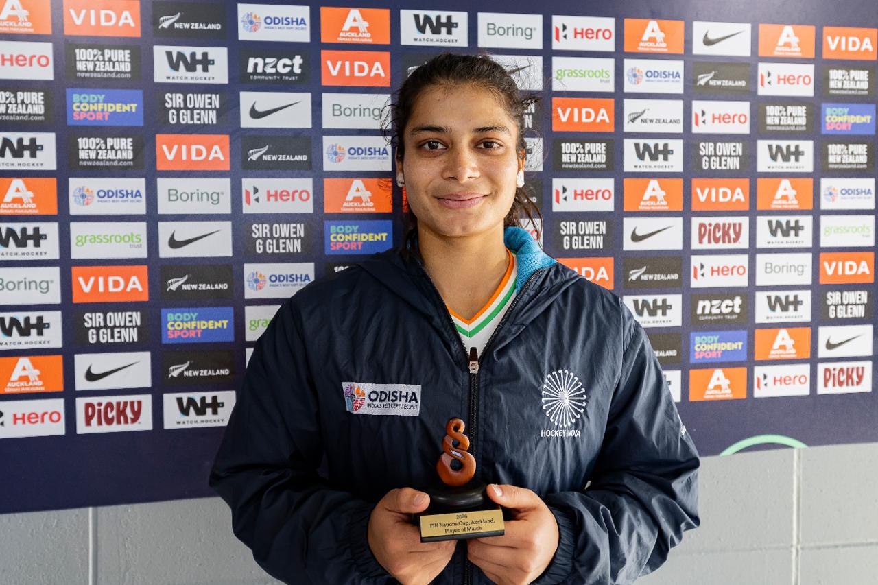 Deepika with her player of the match award