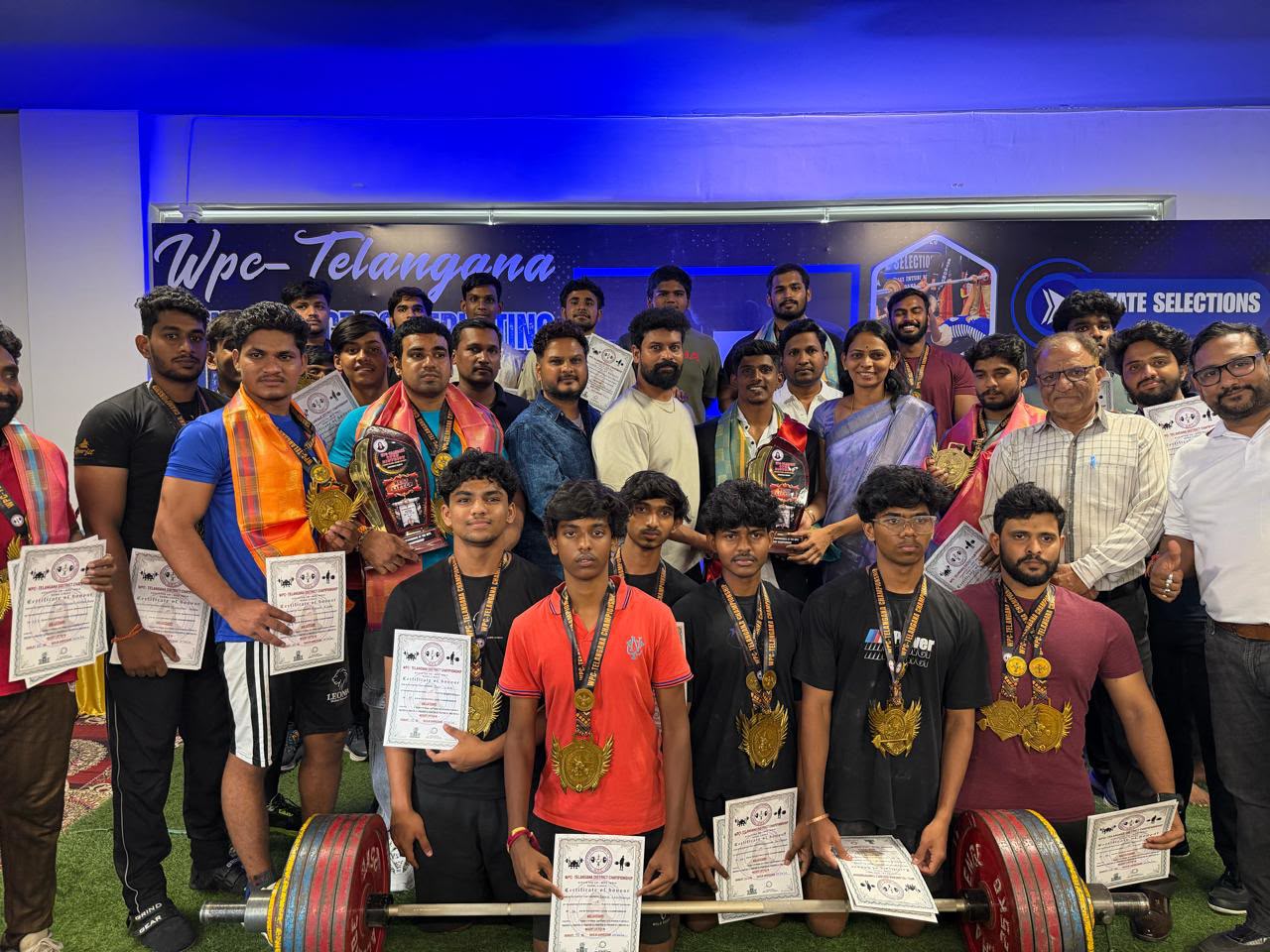 Sai Teja and Vanisha bag top honours in Telangana Powerlifting meet