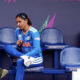 India coach Harmanpreet Kaur with head coach Amol Muzumdar