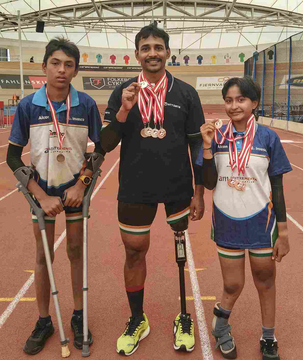 Arshad Shaik, Vishwa Vasani and Anshuman Dhumal 