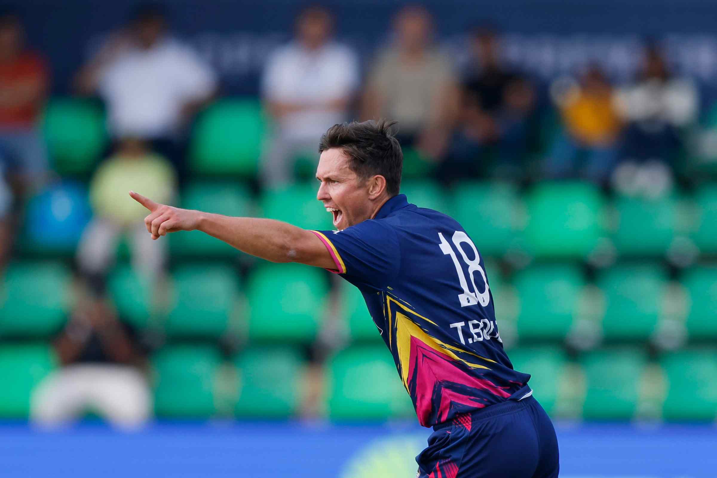 Trent Boult stars in Edinburgh Castle Rockers victory