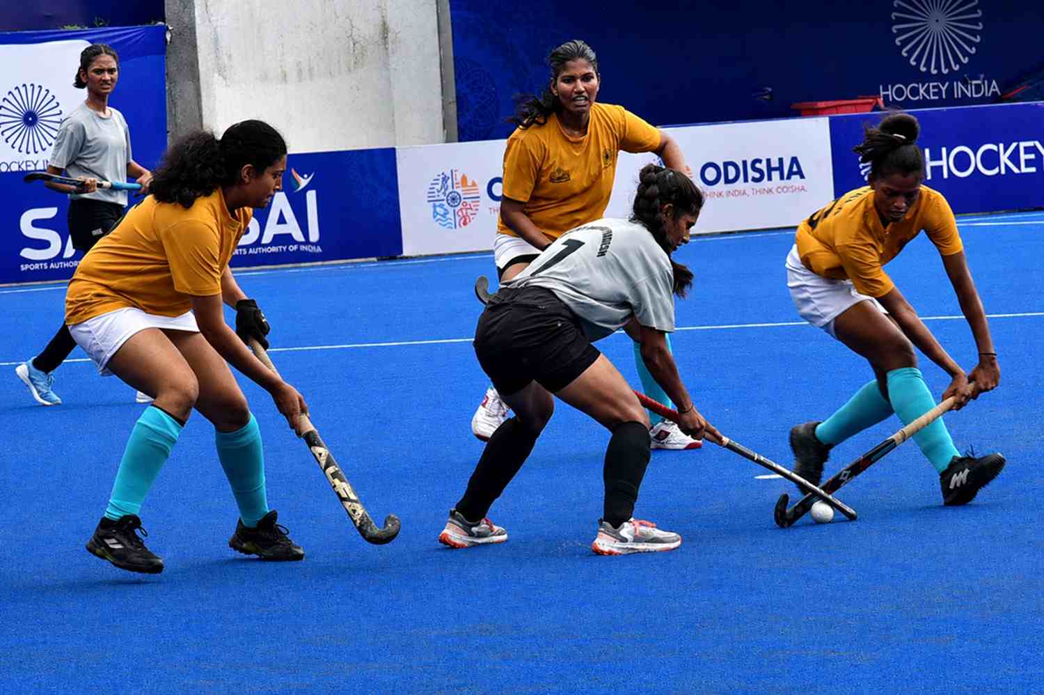 Hockey Andhra Pradesh (AP) defeated Kerala 3-2