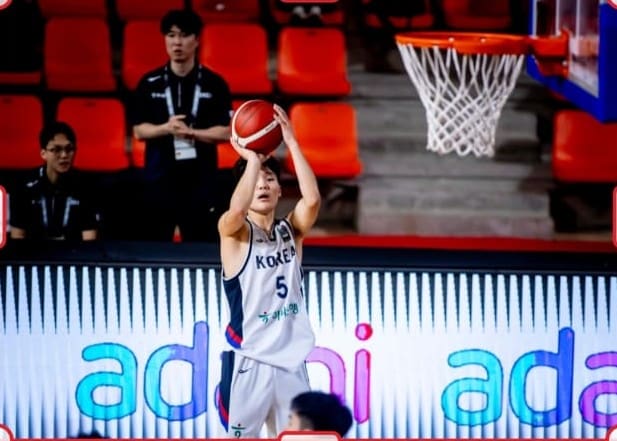 Jihoon Yoon of Korea