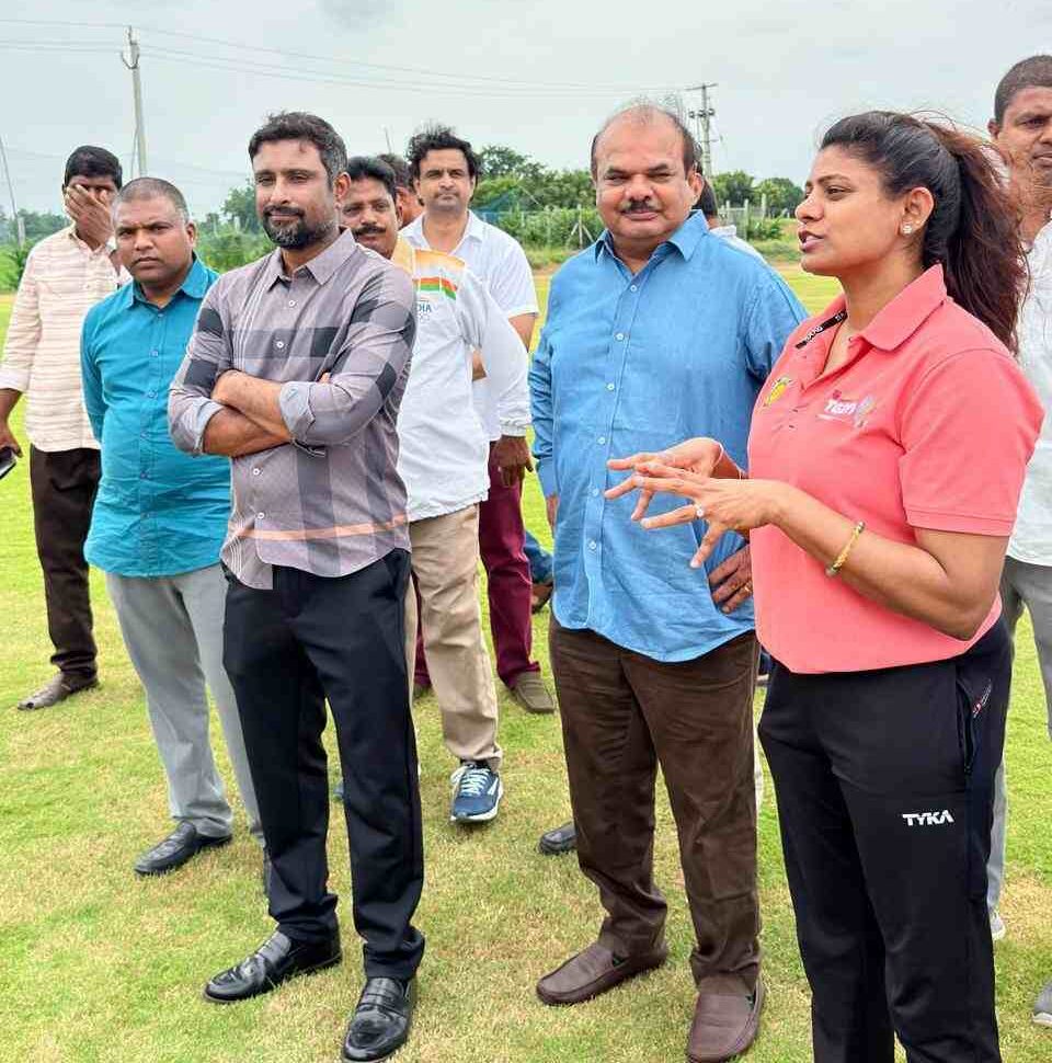 Sunitha Anand and Ambati Rayudu interact with cricketers in Karimnagar