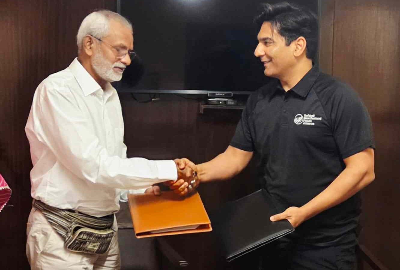 SBAI and SNZ sign landmark MoU for promotion of softball