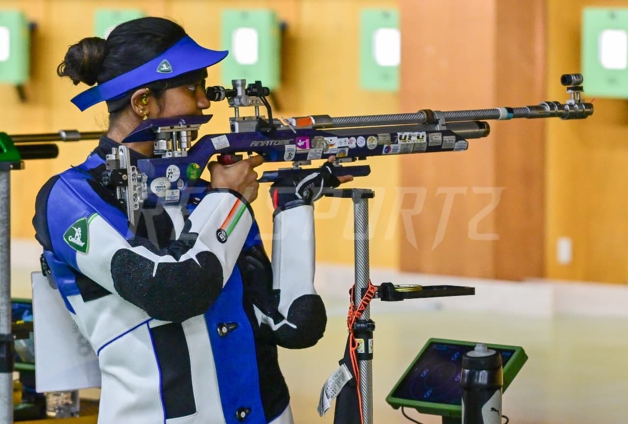 Elavenil Valarivan helps India win two silver medals on the opening day
