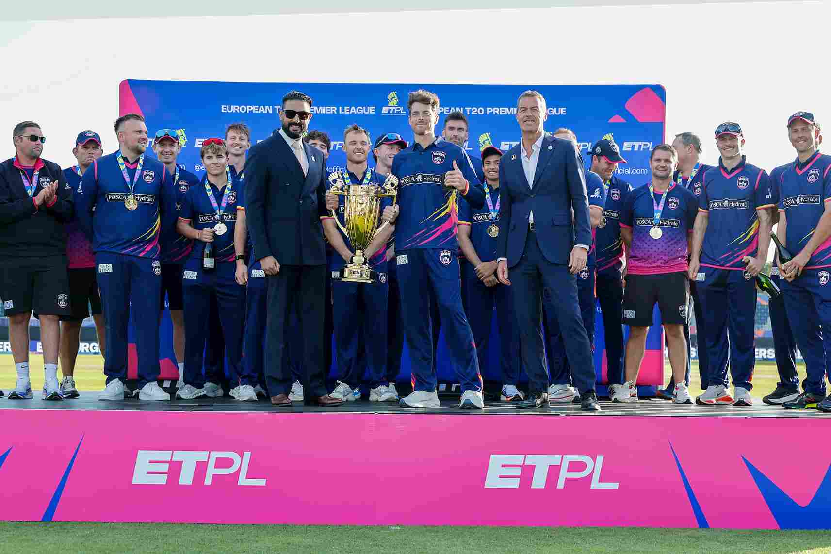 Mitchell Santner and Abhishek Bachchan