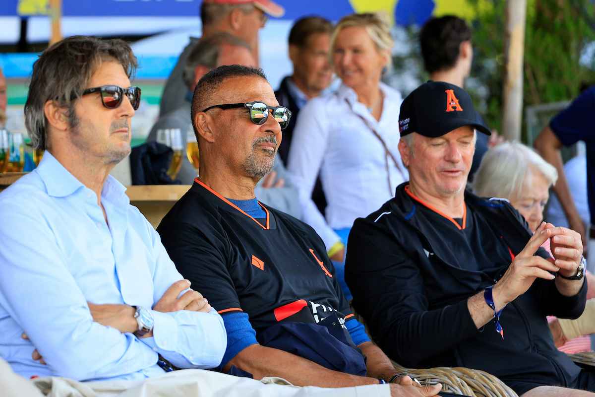 Ruud Gullit watches ETPL game live 