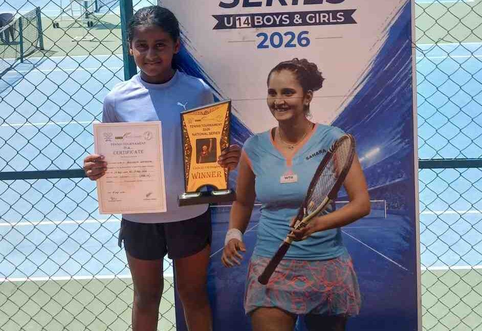 Gavinolla Aneeksha of Telangana won the U-14 singles title