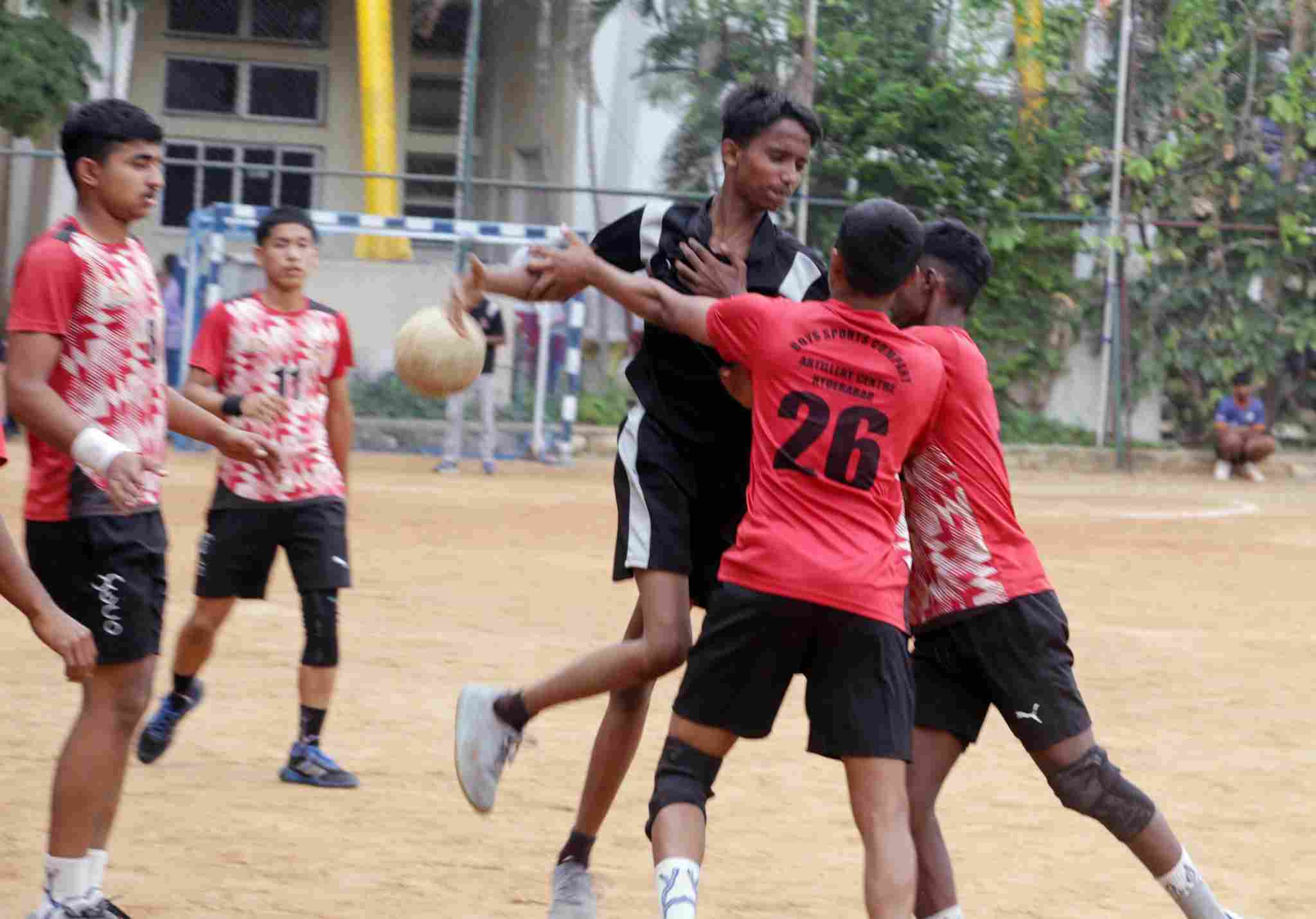 Army Public School (Golconda) beat TMRIES (Sheikpet) 9-0 in the Under14 boys handball final