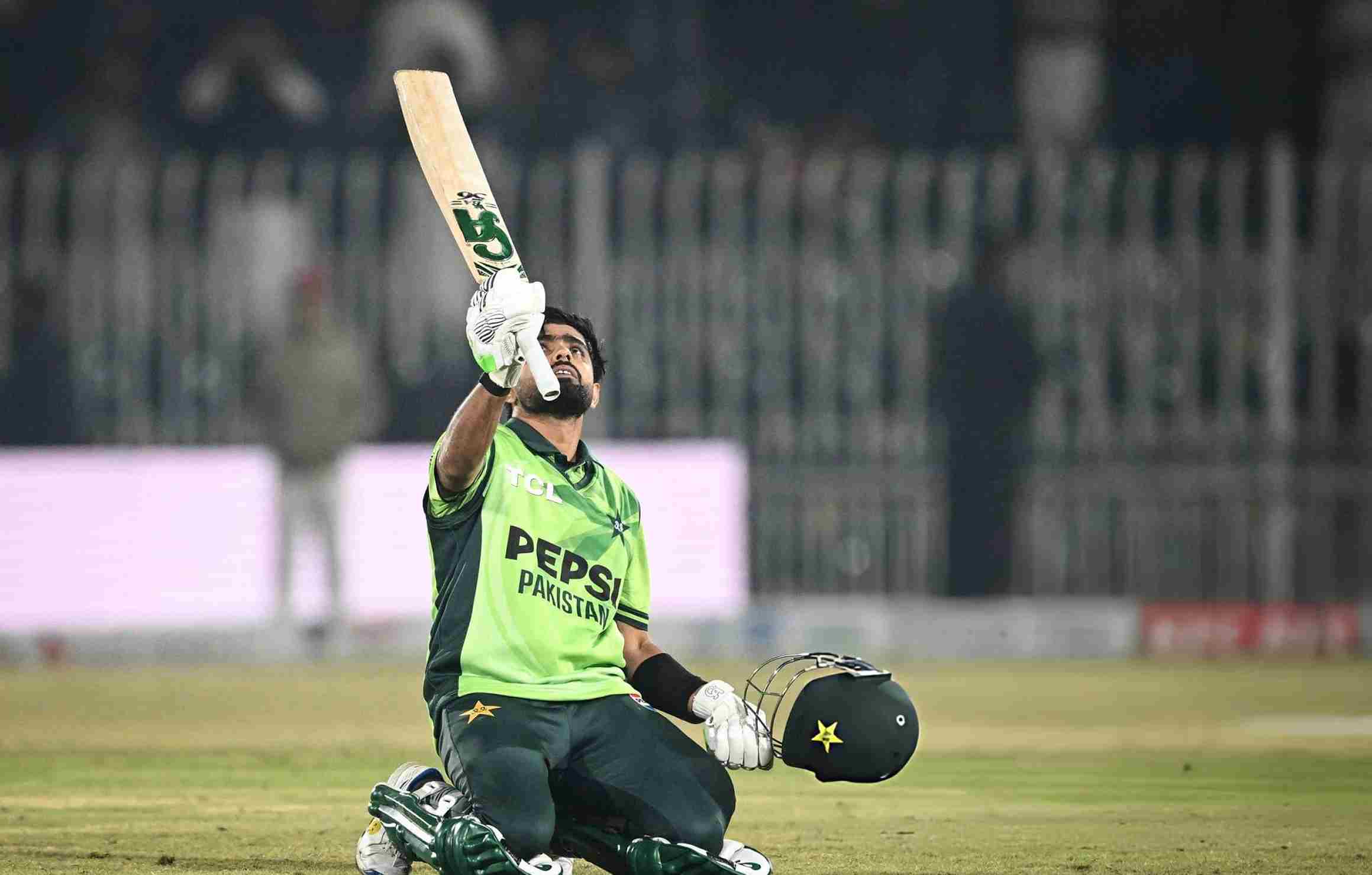 Babar Azam’s form is of no concern ahead of tri-series final against Lanka, says coach Smith