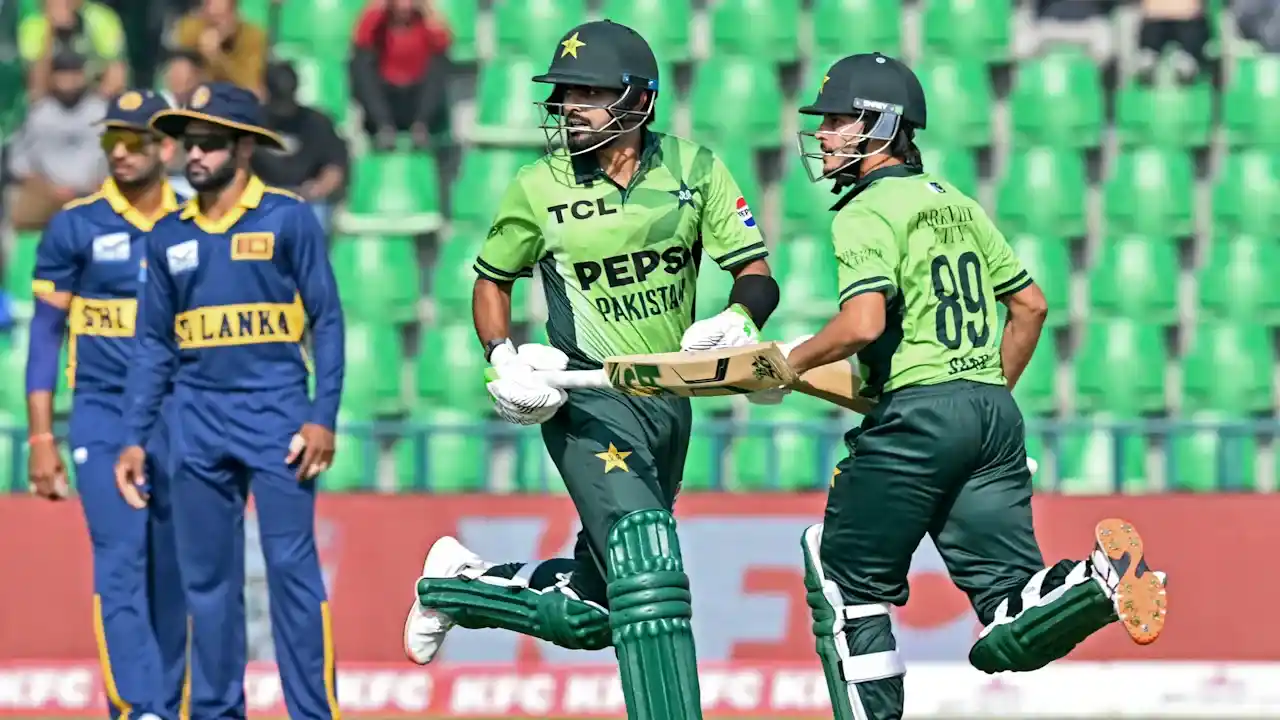 Babar Azam’s form is of no concern ahead of tri-series final against Lanka, says coach Smith