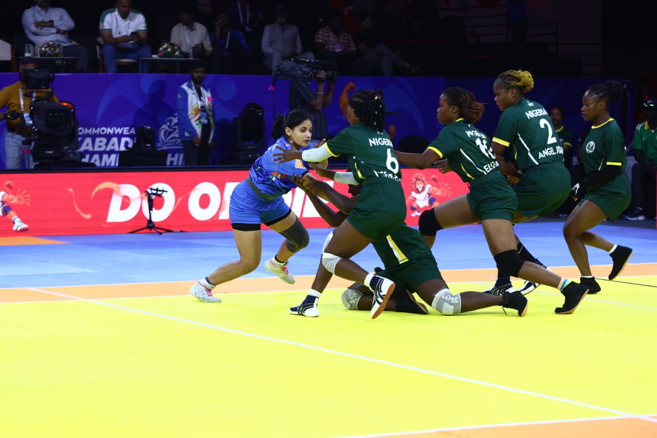 India's women's team storms into semifinals