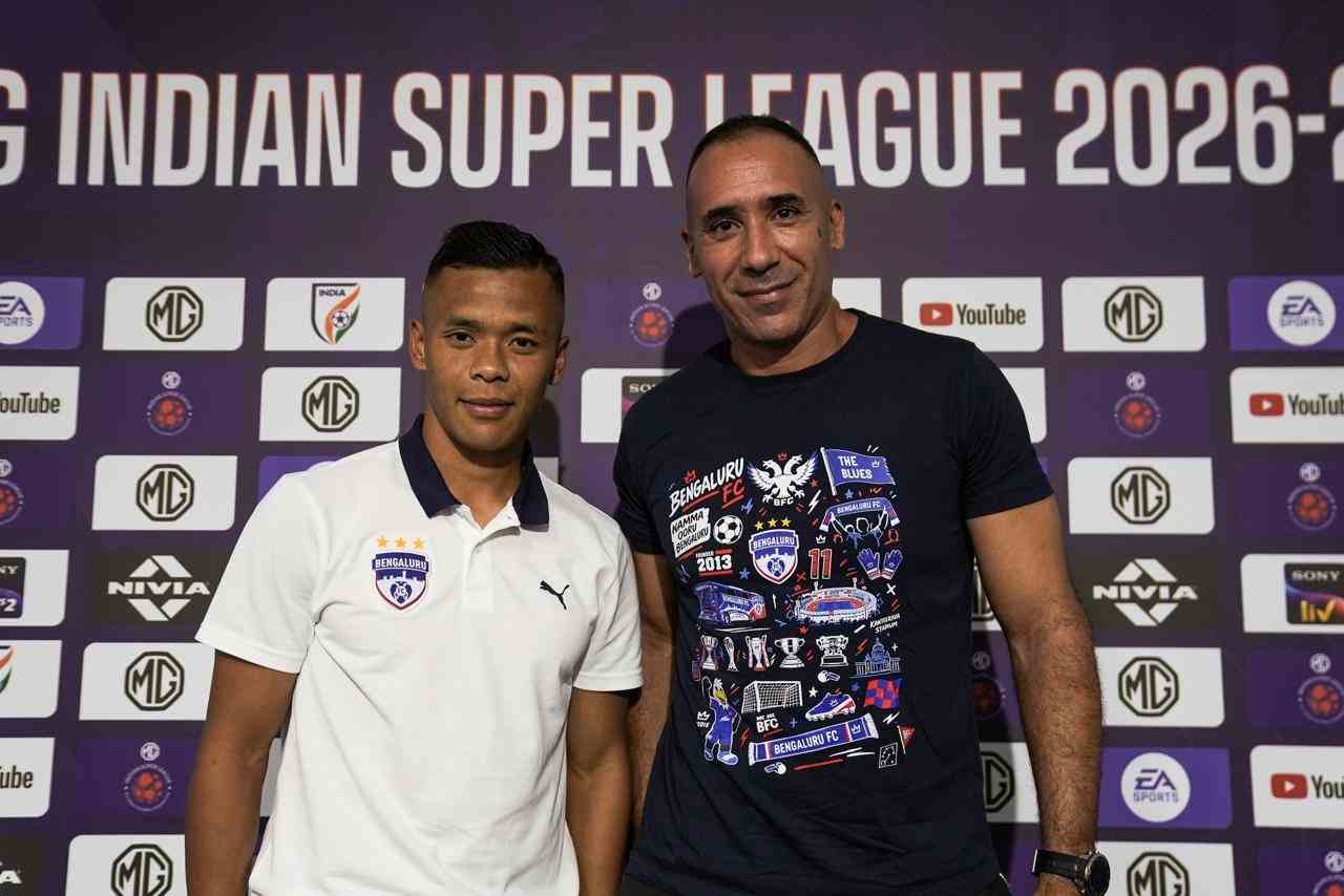 Bengaluru FC coach Pep Muñoz and Suresh Wangjam
